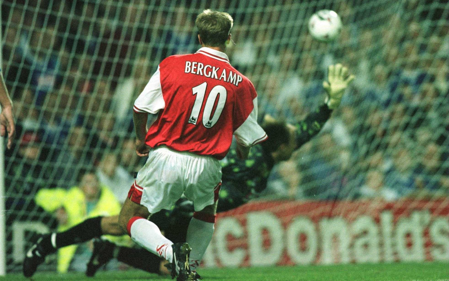 Dennis Bergkamp - Hat trick vs Leicester City 1997