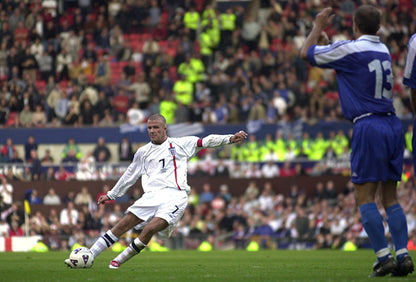 David Beckham - Free kick against Greece - 2001